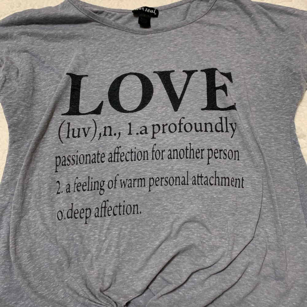 gray shirt
